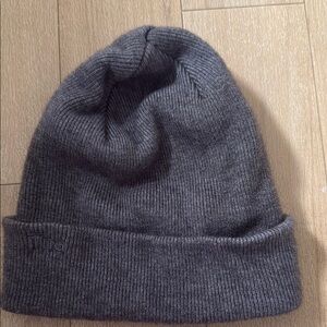 TNA Gray Ribbed Knit Beanie Hat